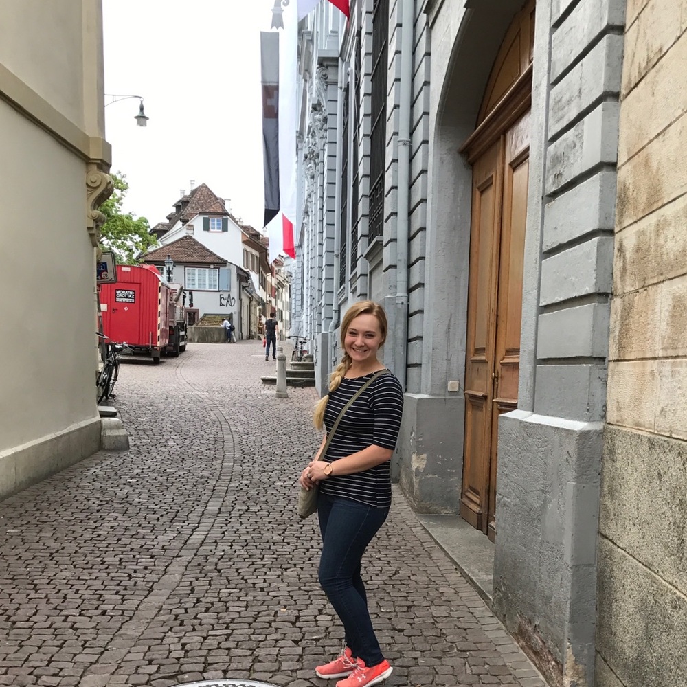 Meet your Posher, Megan